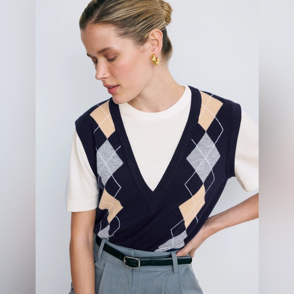 Sandro Navy Argyle V-Neck Sweater Vest with Beige and Light Gray Diamonds